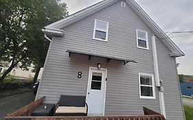 Bright Apartment Close To Hwy